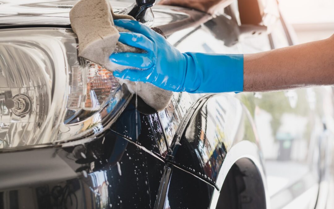 Sekrety Profesjonalnej Myjni Ręcznej: Jak Utrzymać Samochód w Idealnej Czystości?